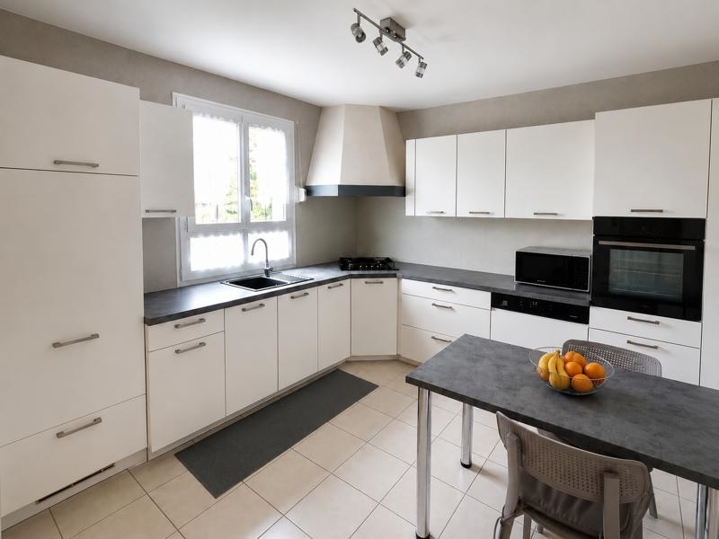 Vente Maison LEYNHAC - 6 pièces -107,3 m² - (15600)