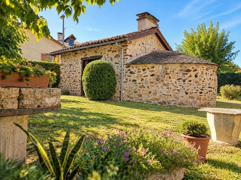 Vente Maison Saint-Étienne-de-Maurs - 7 pièces -230 m² - (15600)