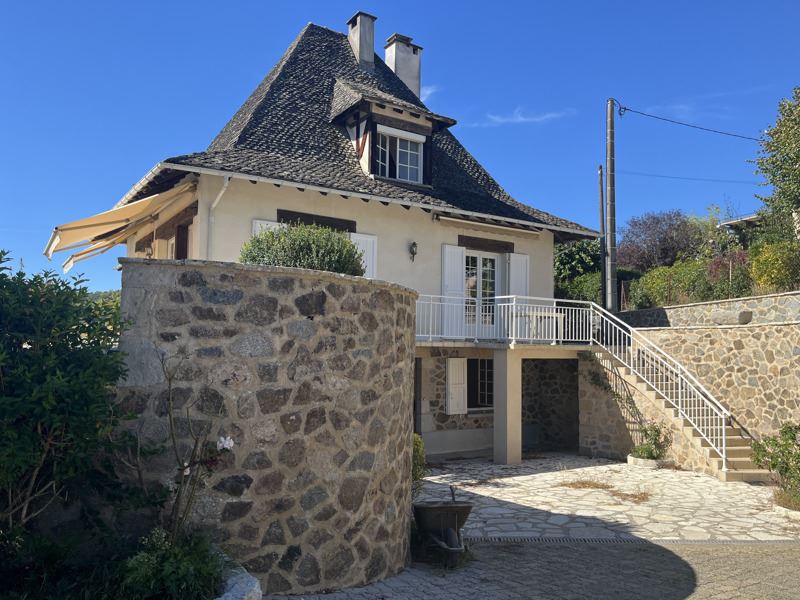 Vente Maison Saint-Étienne-de-Maurs 15600 7 pièces - 196 m²