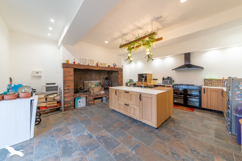Vente Maison FINHAN - 6 pièces -247 m² - (82700)