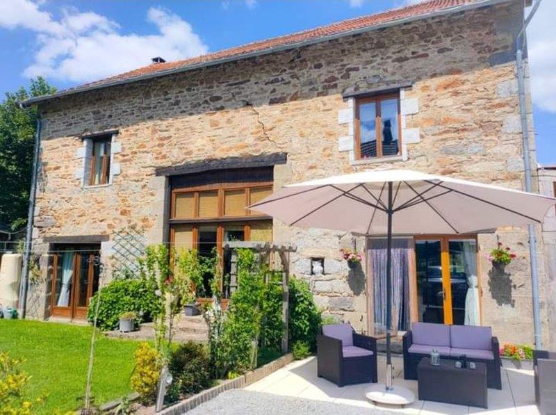 Vente Maison JANAILLAT - 16 pièces -520 m² - (23250)