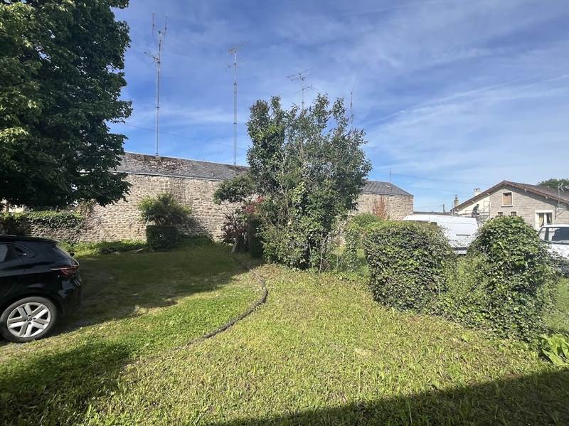 Vente Maison BOURGANEUF - 3 pièces -125 m² - (23400)