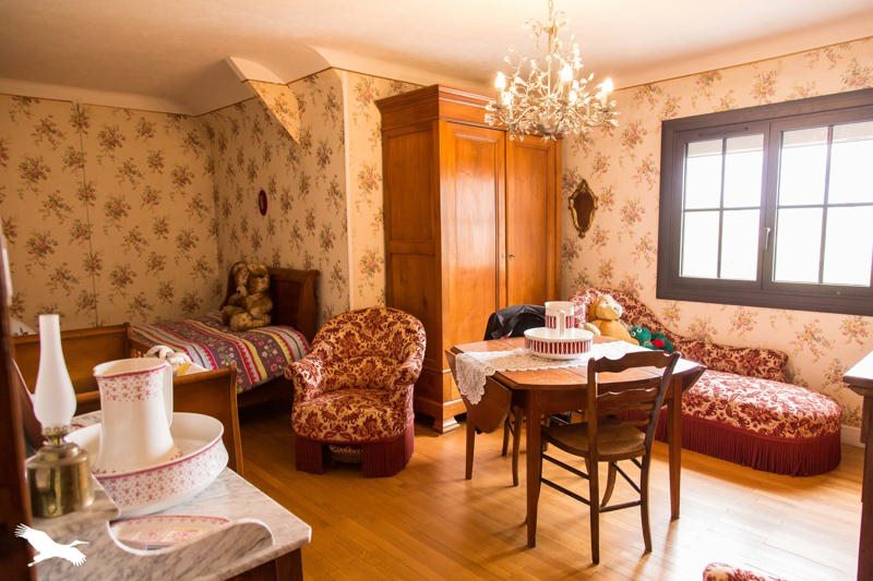 Vente Maison BOURGANEUF - 5 pièces -196 m² - (23400)