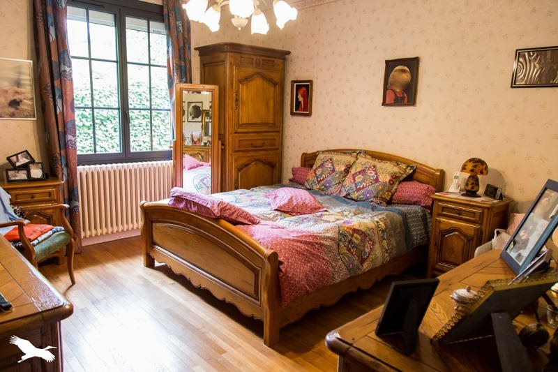 Vente Maison BOURGANEUF - 5 pièces -196 m² - (23400)