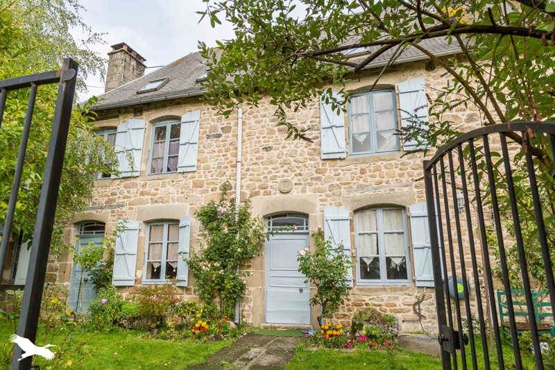 Vente Maison LE MONTEIL AU VICOMTE - 9 pièces -300 m² - (23460)