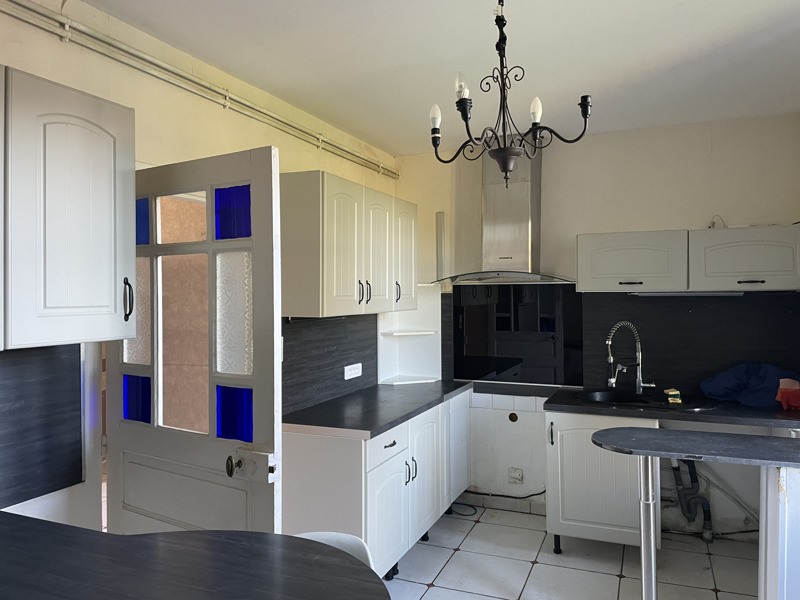 Vente Maison MONTBOUCHER - 9 pièces -207 m² - (23400)