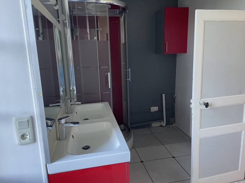 Vente Maison MONTBOUCHER - 9 pièces -207 m² - (23400)