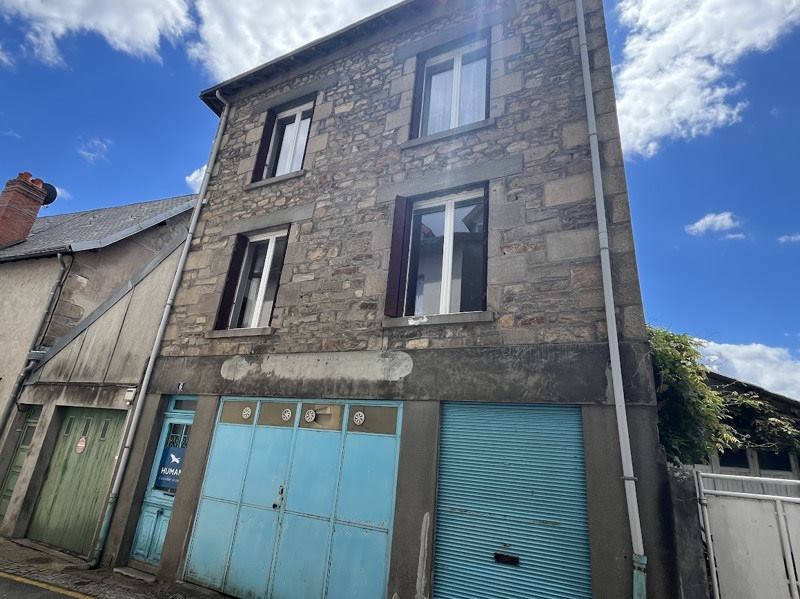 Vente Maison BOURGANEUF - 6 pièces -120 m² - (23400)
