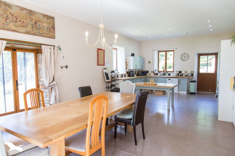Vente Maison SAUVIAT SUR VIGE - 5 pièces -231 m² - (87400)