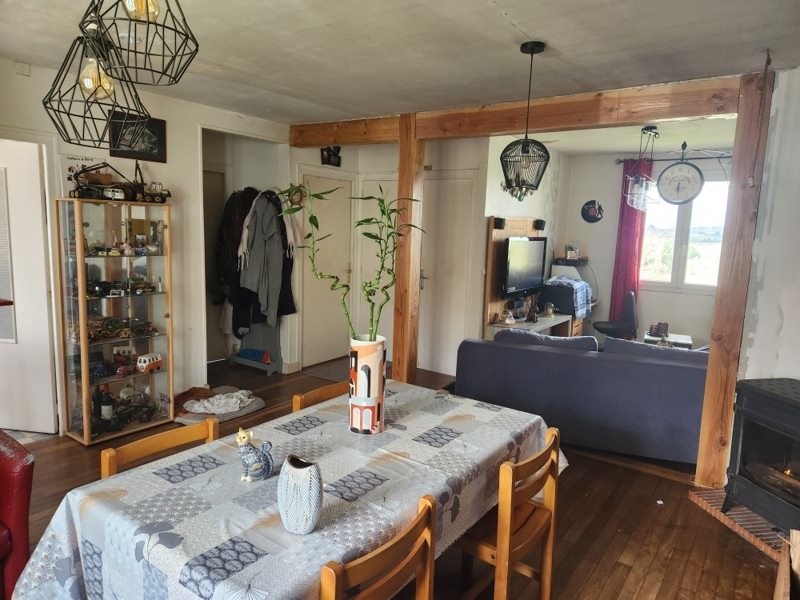 Vente Maison BOURGANEUF - 6 pièces -101 m² - (23400)