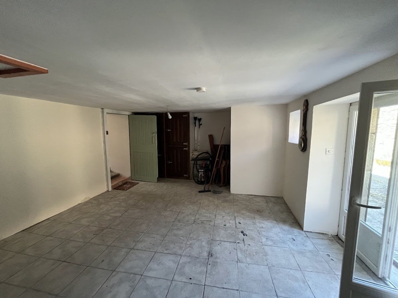 Vente Maison ST HILAIRE LE CHATEAU - 9 pièces -210 m² - (23250)
