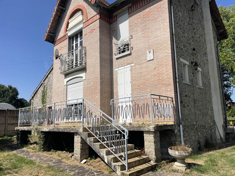 Maison 5 pièces 120 m² · à Saint-Dizier-Leyrenne · 120 m² · 106 880 €