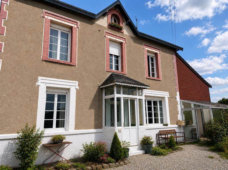 Vente Maison MOURIOUX VIEILLEVILLE - 6 pièces -230 m² - (23210)