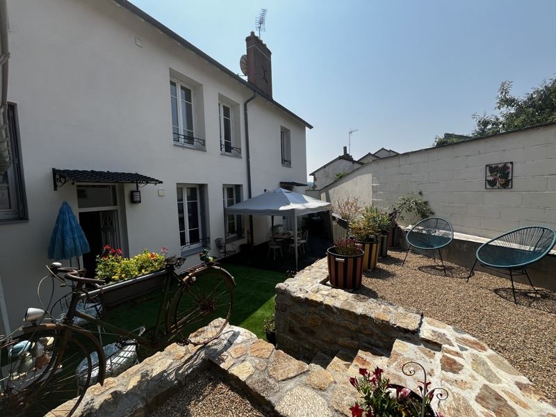 Immeuble 276 m² · à Bourganeuf · 276 m² · 220 000 €