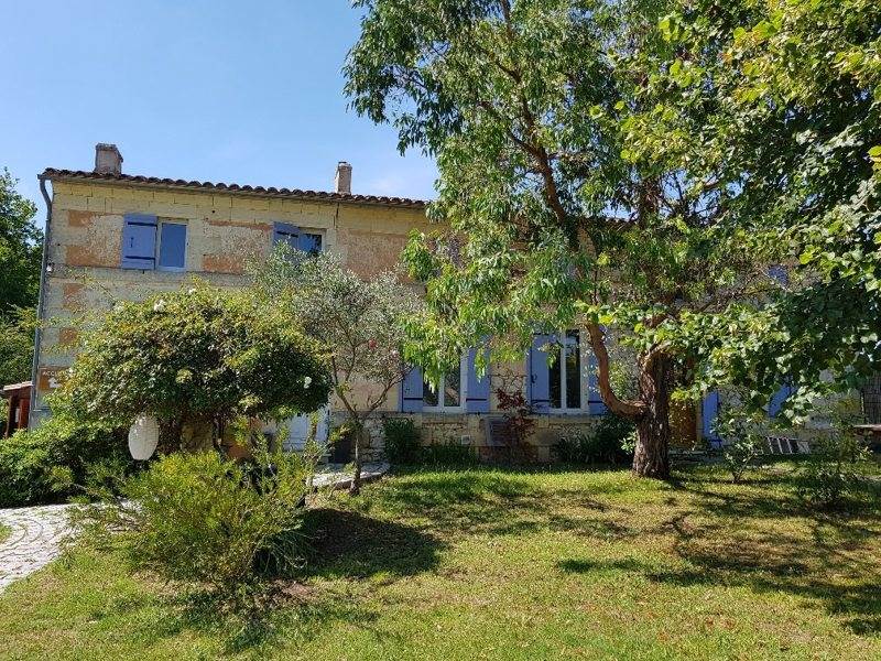 Vente Maison BERSON - 7 pièces -175 m² - (33390)