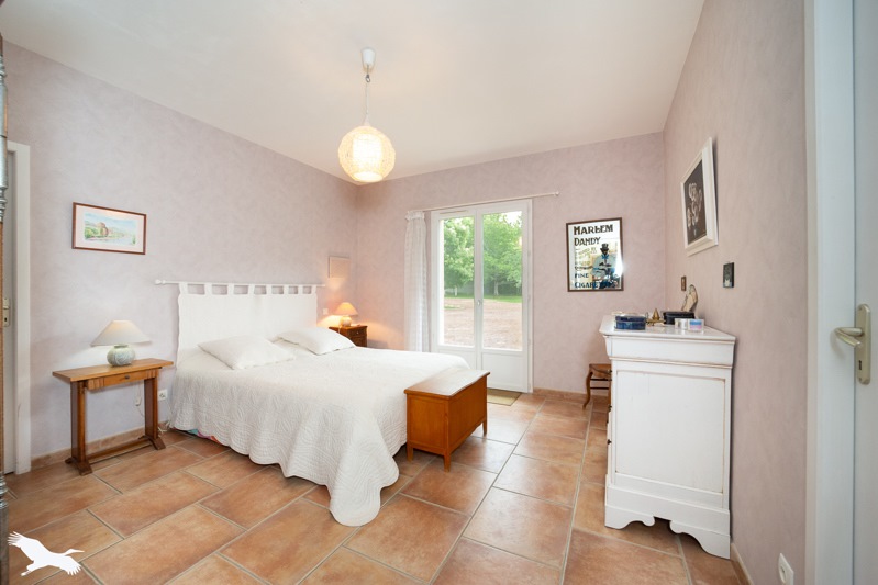 Vente Maison ST CHRISTOLY DE BLAYE - 8 pièces -350 m² - (33920)