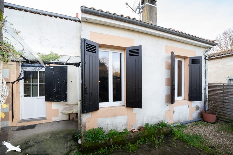 Vente Maison ST AUBIN DE BLAYE - 5 pièces -230 m² - (33820)