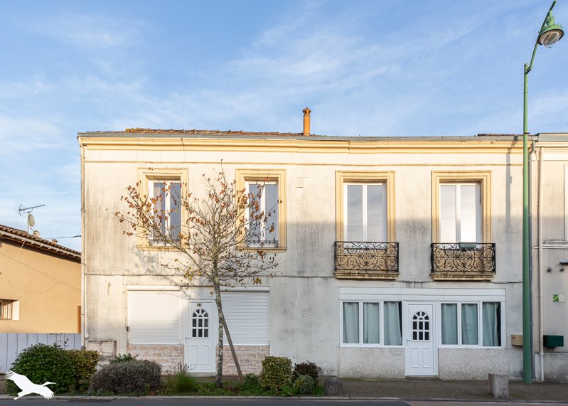 Vente Maison ST AUBIN DE BLAYE - 5 pièces -230 m² - (33820)