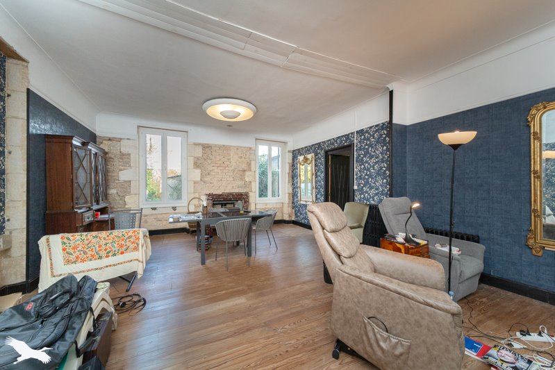Vente Maison ST AUBIN DE BLAYE - 5 pièces -230 m² - (33820)