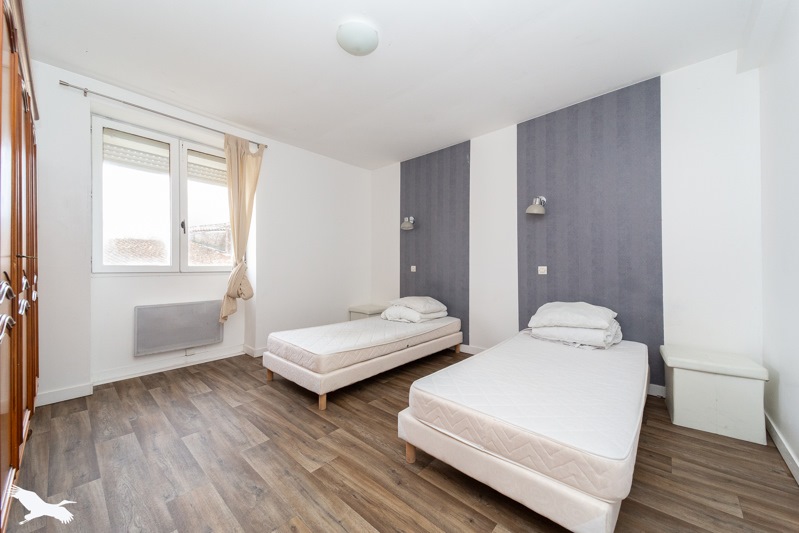 Vente Immeuble ST ANDRONY - -  400 m² - (33390)