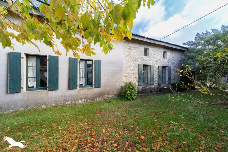 Vente Maison CARTELEGUE - 5 pièces -161 m² - (33390)