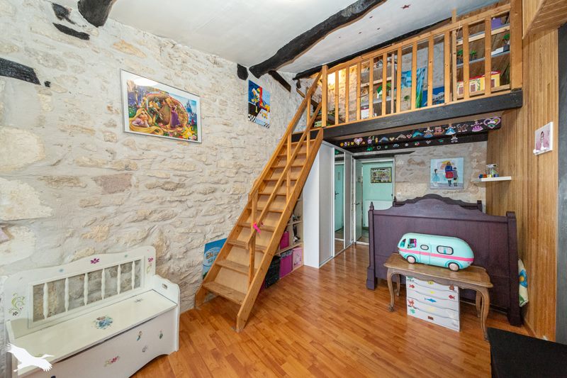 Vente Maison BLAYE - 4 pièces -154 m² - (33390)
