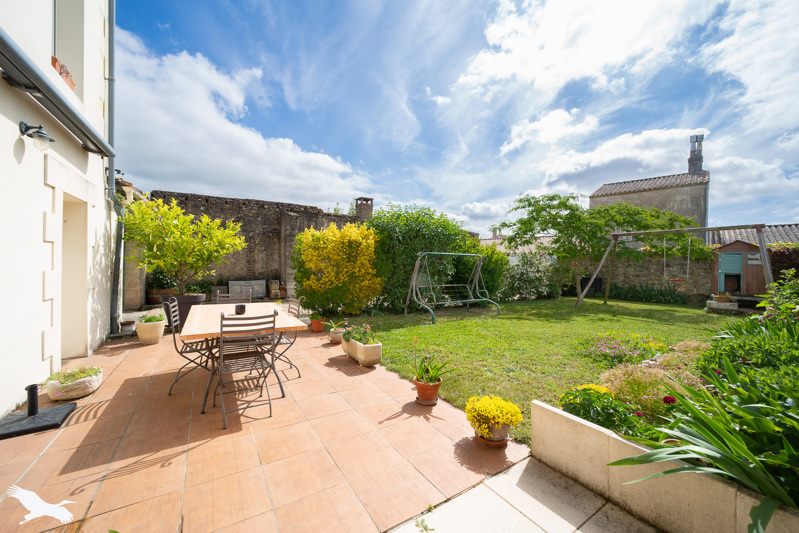 Vente Maison BLAYE - 4 pièces -154 m² - (33390)