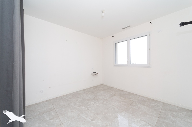 Vente Maison BERSON - 5 pièces -117 m² - (33390)
