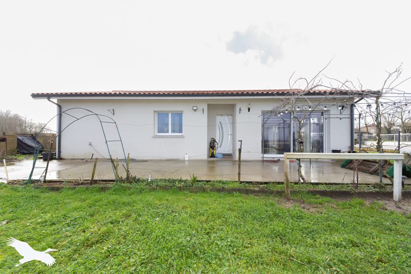 Vente Maison BERSON - 5 pièces -117 m² - (33390)