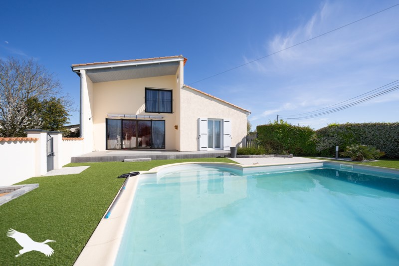 Vente Maison FOURS - 6 pièces -230 m² - (33390)