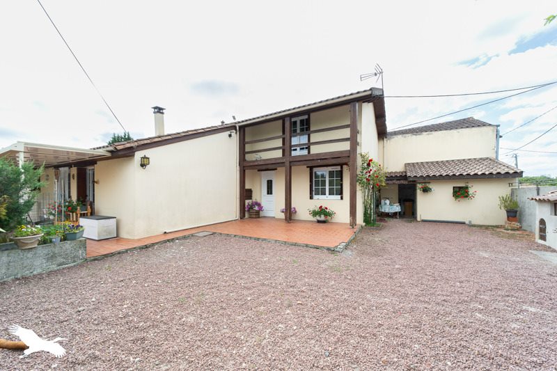 Vente Maison CARS - 5 pièces -185 m² - (33390)