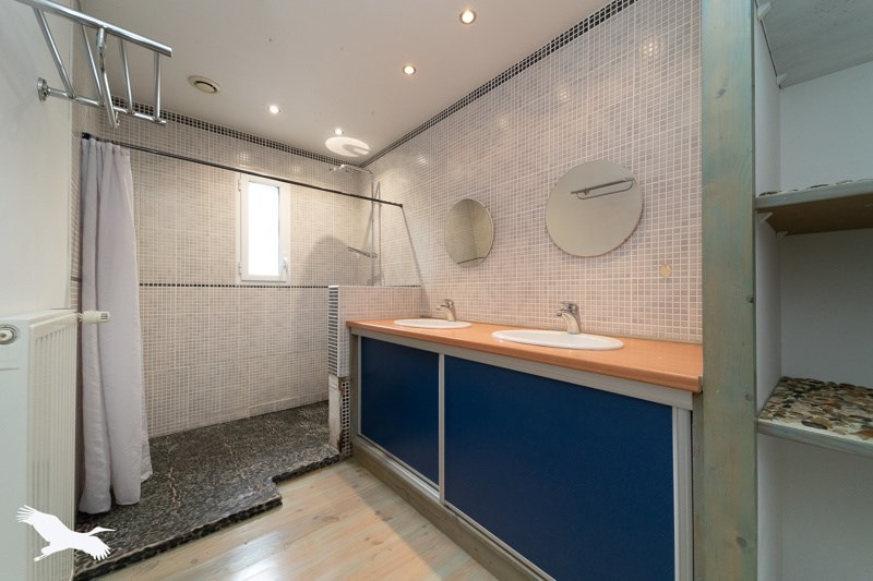 Vente Maison ETAULIERS - 6 pièces -175 m² - (33820)