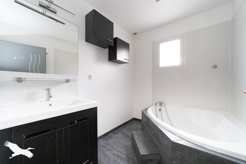 Vente Maison ANGLADE - 5 pièces -119 m² - (33390)