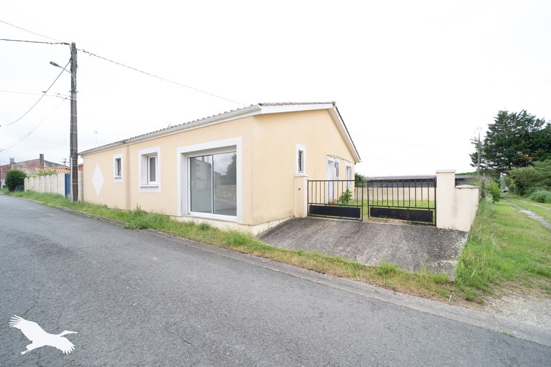 Vente Maison ANGLADE - 5 pièces -119 m² - (33390)