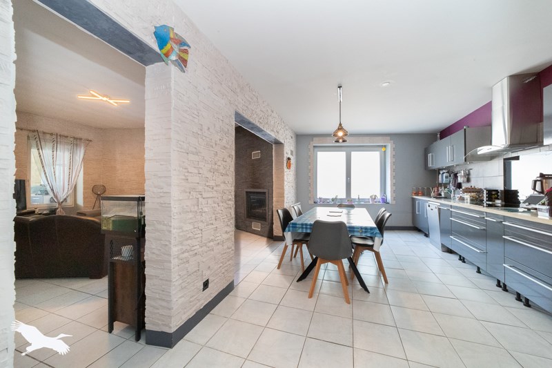 Vente Maison ANGLADE - 6 pièces -219 m² - (33390)