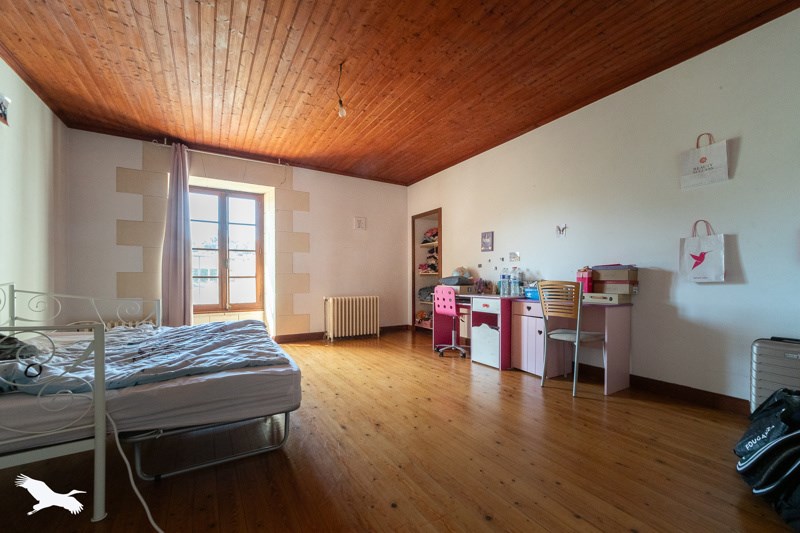 Vente Maison Plassac - 7 pièces -193 m² - (33390)