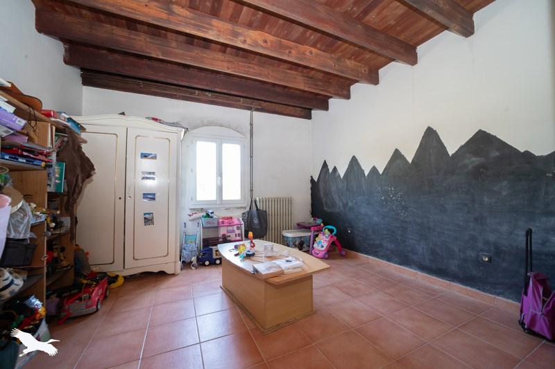 Vente Maison Plassac - 7 pièces -193 m² - (33390)