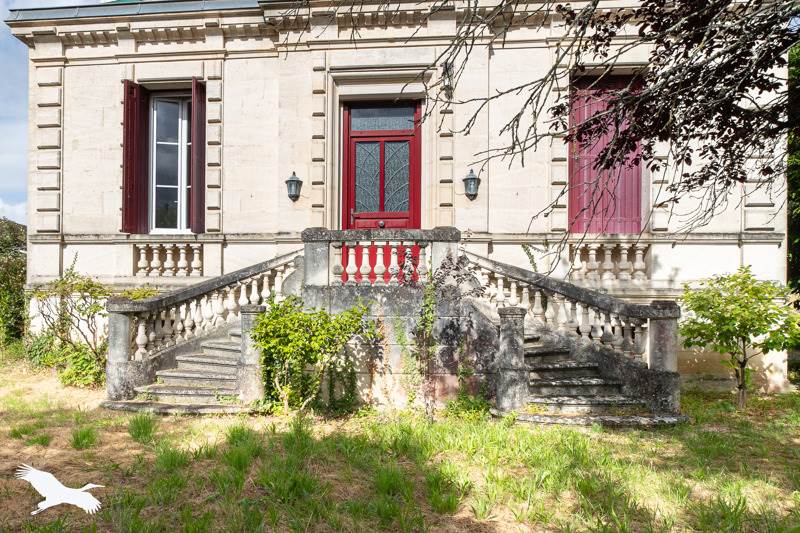 Vente Maison ST AUBIN DE BLAYE - 6 pièces -225 m² - (33820)