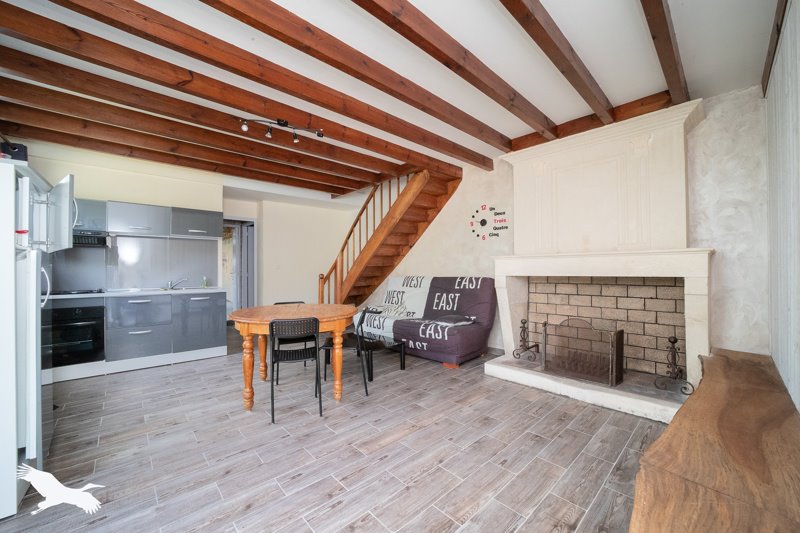 Vente Maison ST AUBIN DE BLAYE - 6 pièces -225 m² - (33820)