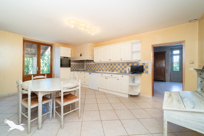 Vente Maison BERSON - 5 pièces -182 m² - (33390)