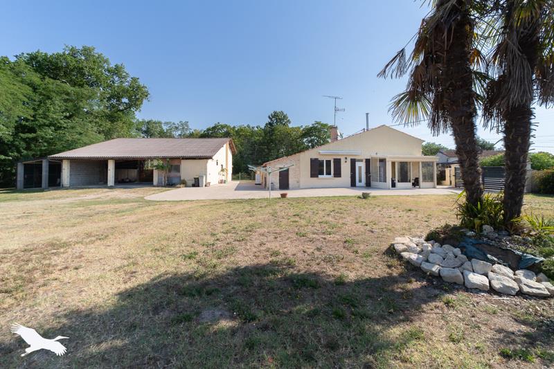 Vente Maison ST AUBIN DE BLAYE - 6 pièces -172 m² - (33820)
