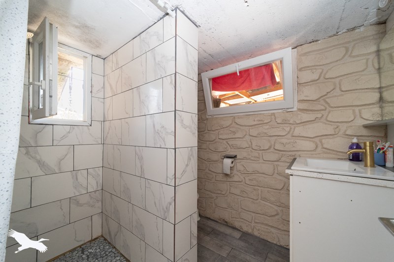 Vente Maison BAYON SUR GIRONDE - 5 pièces -114 m² - (33710)