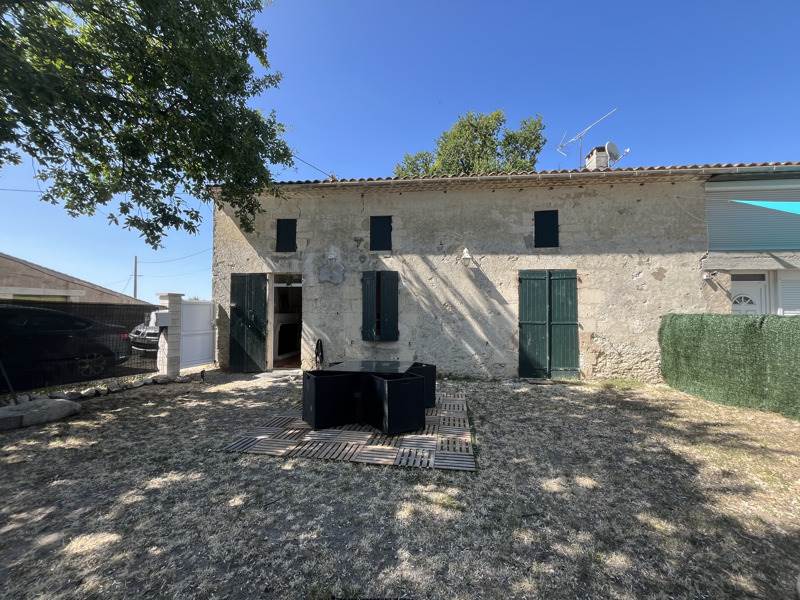 Vente Immeuble ST ANDRONY - -  140 m² - (33390)