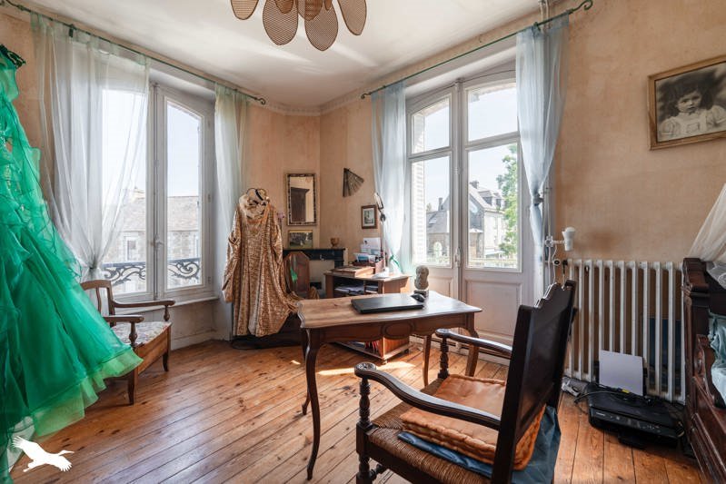 Vente Maison GUINGAMP - 7 pièces -180 m² - (22200)