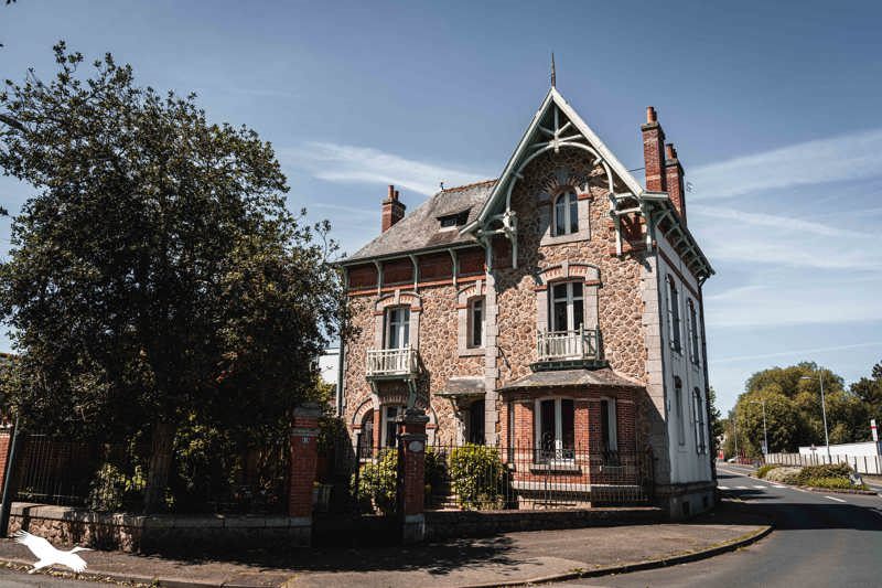 Vente Maison GUINGAMP - 7 pièces -180 m² - (22200)