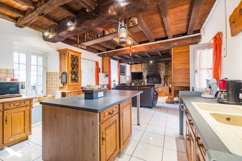 Vente Maison BEGARD - 7 pièces -224 m² - (22140)
