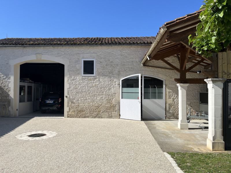 Vente Maison LES METAIRIES - 5 pièces -160 m² - (16200)