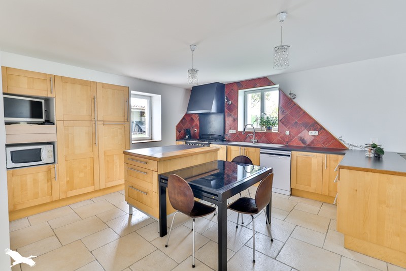 Vente Maison BOURG CHARENTE - 5 pièces -205 m² - (16200)