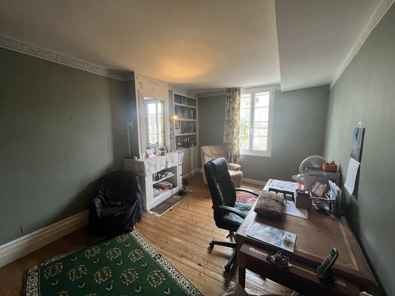 Vente Maison JARNAC - 6 pièces -180 m² - (16200)