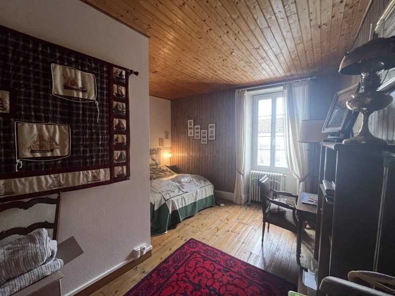 Vente Maison JARNAC - 6 pièces -180 m² - (16200)